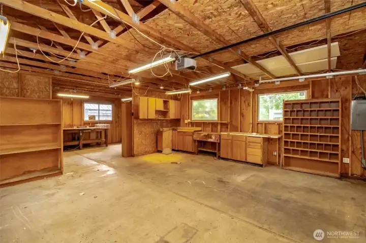 800+ Sq. ft. garage to make POTENTIAL ADU