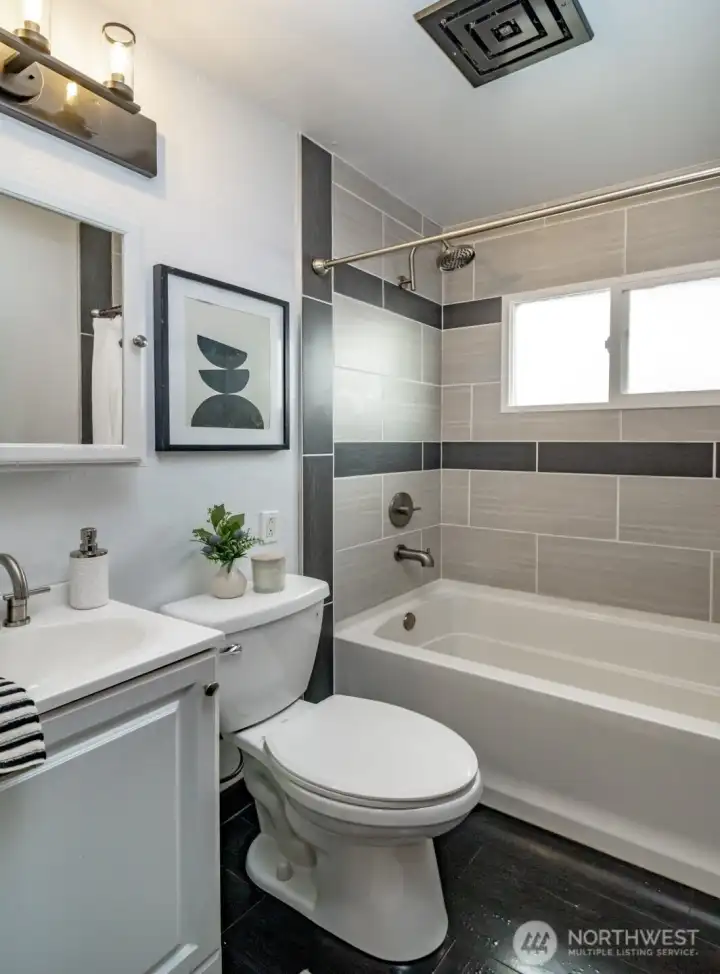 Full bath All newer