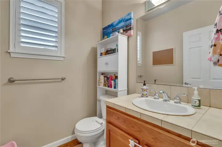 1/2 bath on the main