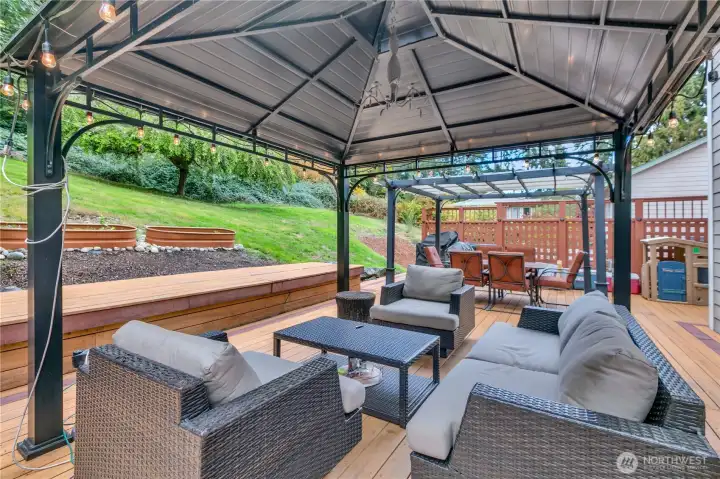 2 gazebos