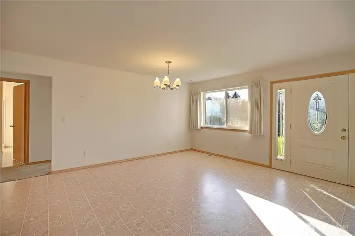 Open and naturally bright area for dining.