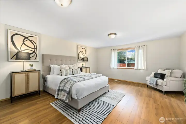 Primary bedroom (Main level)