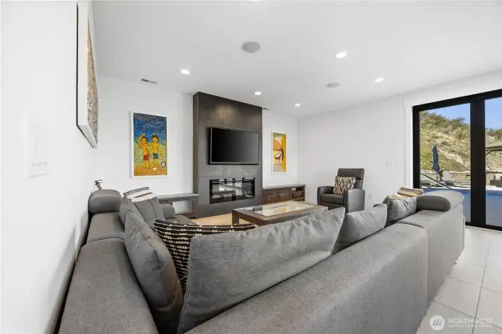 Living room with electric place.