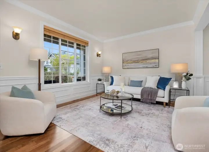 Enter to beautiful brazilian hardwoods and an expansive living and dining area.