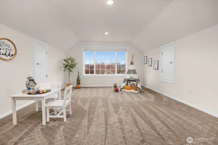 The grand bonus room has so many opportunities to fit your lifestyle.   Think workout, office, playspace, movie room or game area.