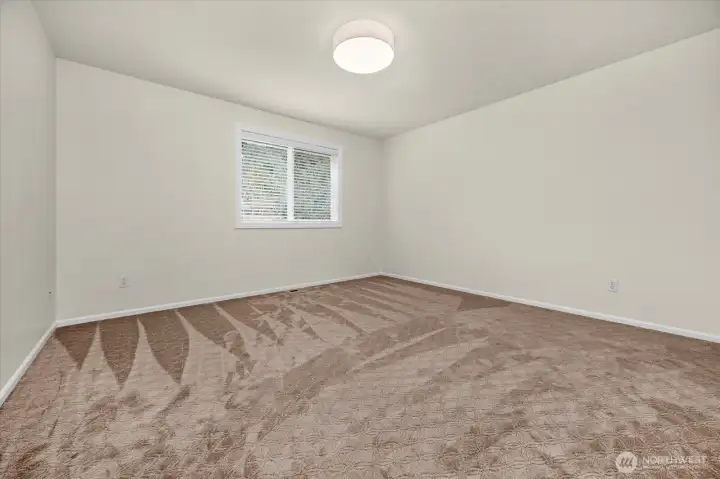 A large bedroom on the 2nd floor.