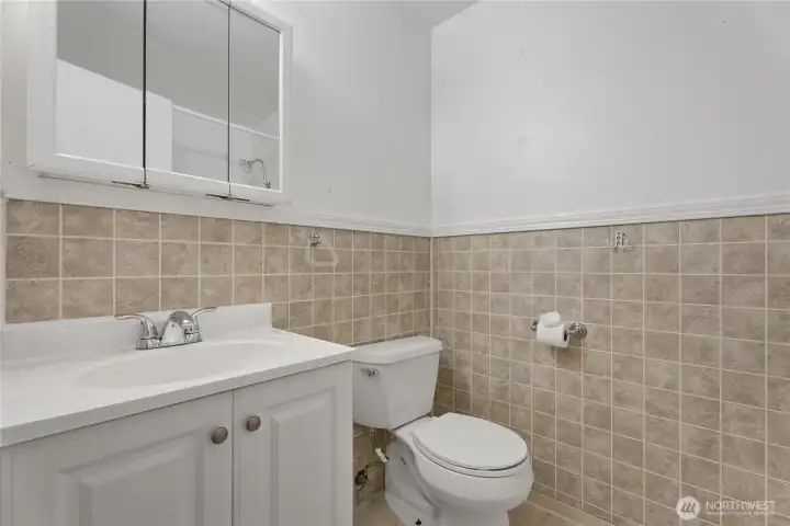 Main bathroom.