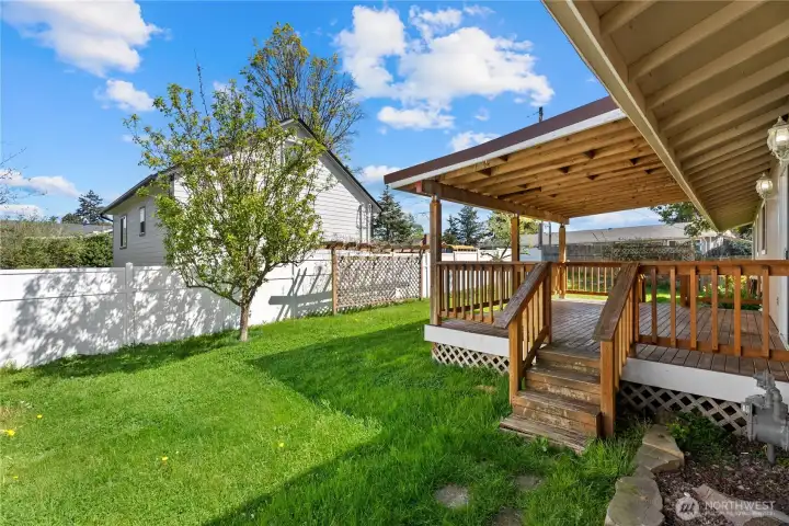 Deck leads to the yard.