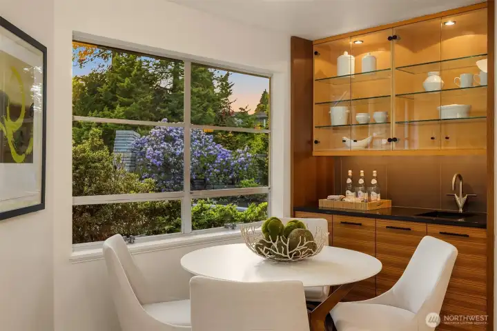 Breakfast nook