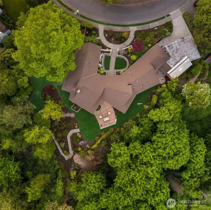 This house sits on 3.5 legal lots totalling 34,118 square feet.