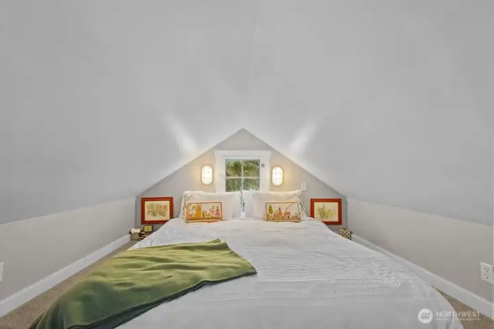 Guest Cottage Sleeping Loft