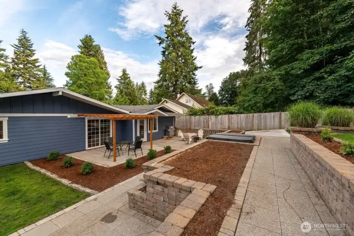 Back of home, perfect yard for entertaining Back of home, perfect yard for entertaining