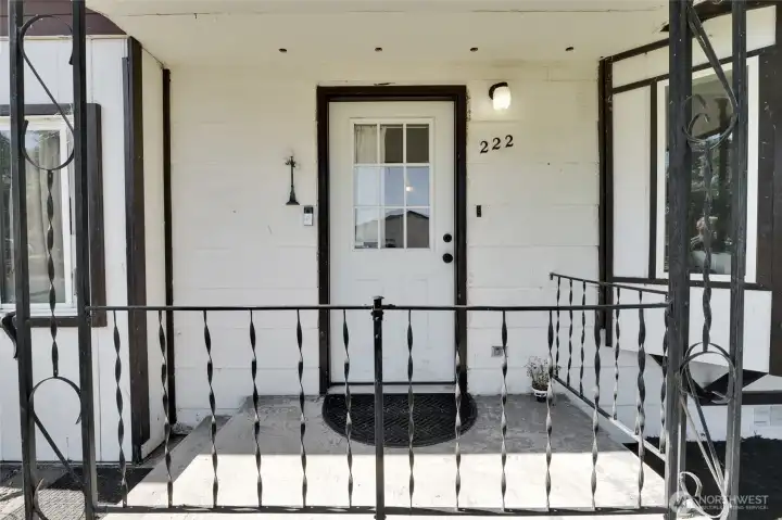 Welcome, please come in. Welcome, please come in.