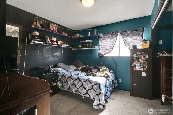 Another bedroom. Another bedroom.