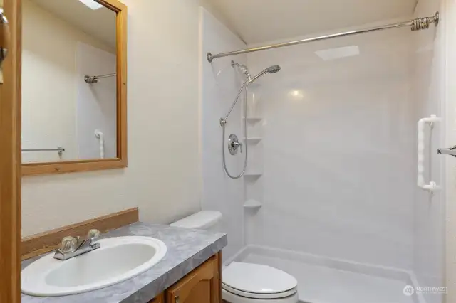 3/4 guest bath with walk in shower!