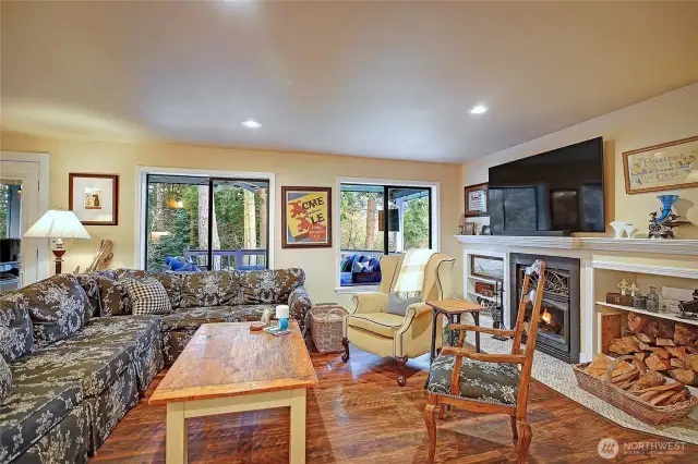 Inviting Family Room w/ Wood Fireplace~