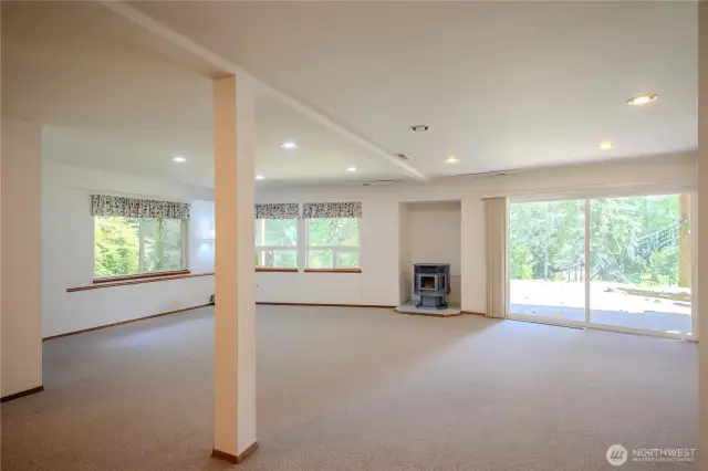 basement with slider