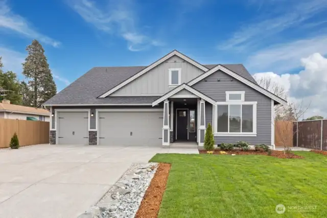 ***Floor plans may vary from actual home constructed. Features, elevation, materials, dimensions and layout are all subject to change without notice.****