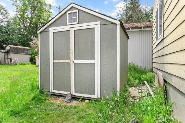 Shed for extra storage.