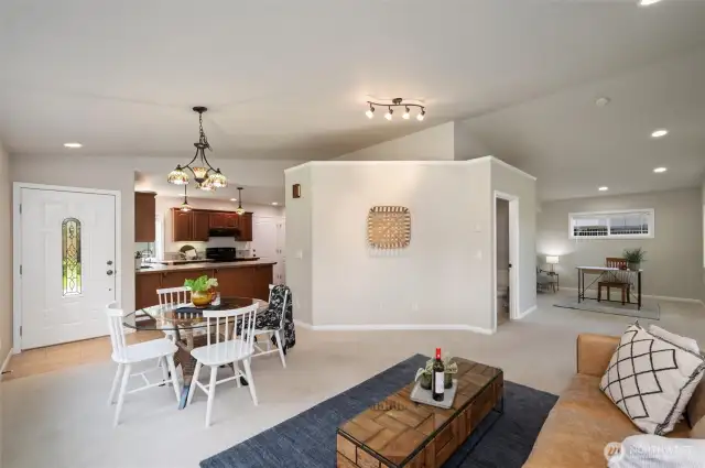 ADU, Guest house, multigenerational living/rental has an open floor plan. Approximately 1000 sq feet 1 bedroom and 1 bath.