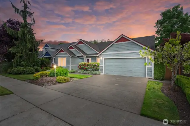 This one has it all! One-Story Home w/Oversized Garage in a Gated Neighborhood in Gem Heights, one of Puyallup's Most Popular Neighborhood's!