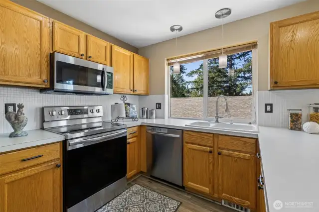 Stainless Steel Appliances Included