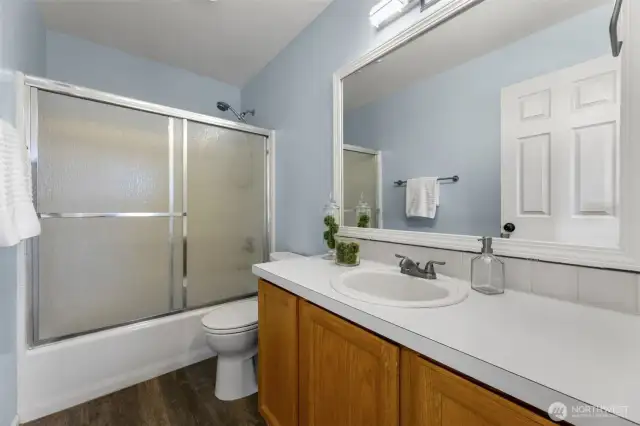 Full Bathroom Upstairs