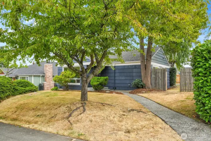 Front yard and gate to back fenced yard