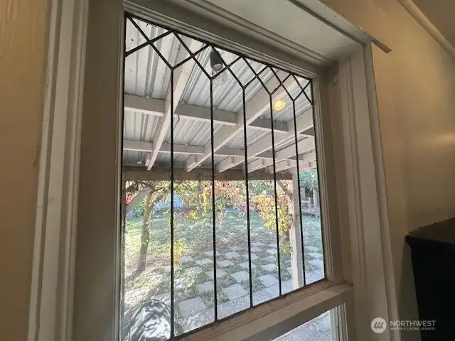 Original leaded glass windows