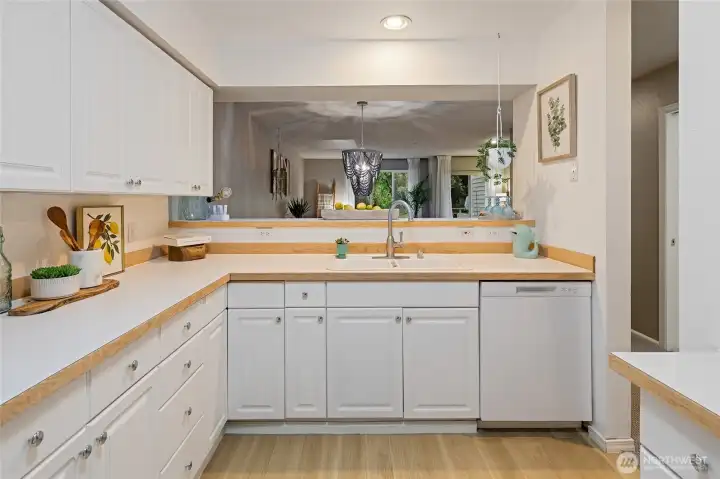 Plenty of space and cabinets here!