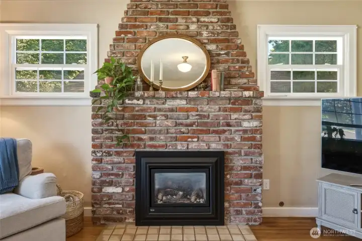 Gas Fireplace - Main Floor
