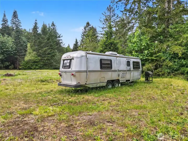 The Airstream is negotiable. Request it to convey in your offer.