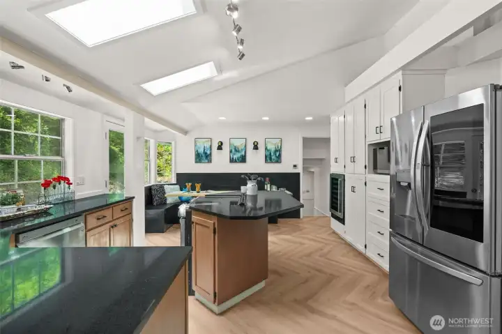 This kitchen is so bright and beautiful This kitchen is so bright and beautiful