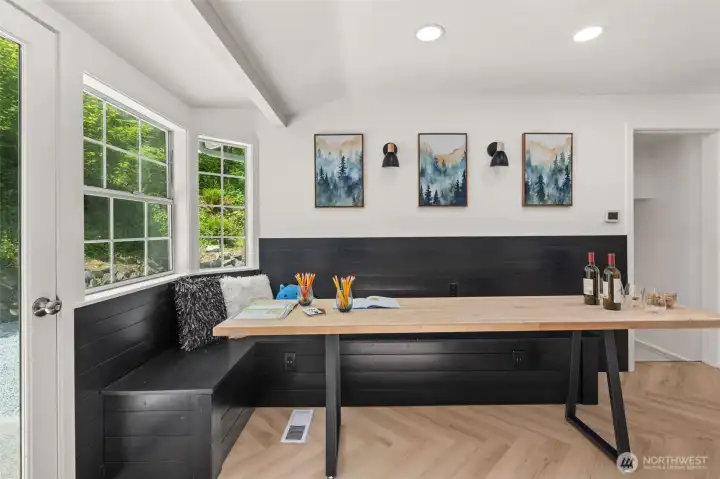 Built in bench seating adds warmth and character Built in bench seating adds warmth and character