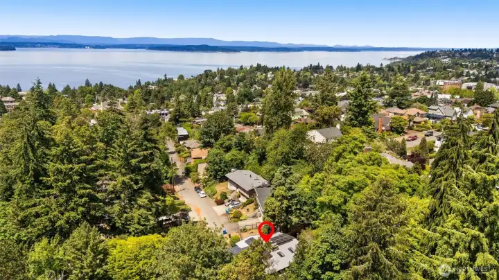 Private & tucked away, however quick access to stores, freeways & the water. Private & tucked away, however quick access to stores, freeways & the water.