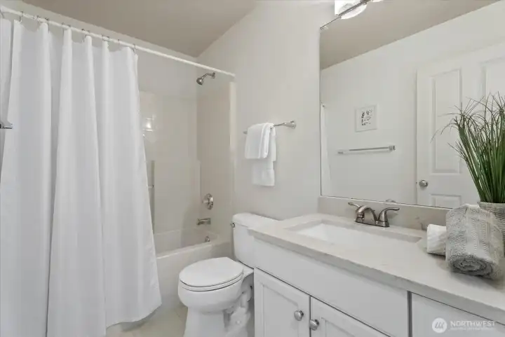 Full upper-level secondary bathroom Full upper-level secondary bathroom