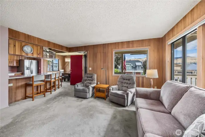 Main Floor Living