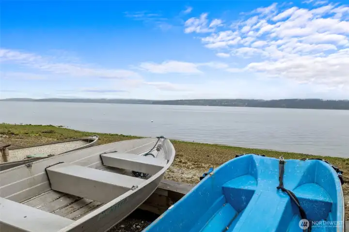 Leave your boat at the community beach ready for fun Leave your boat at the community beach ready for fun