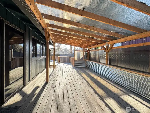 COVERED DECK