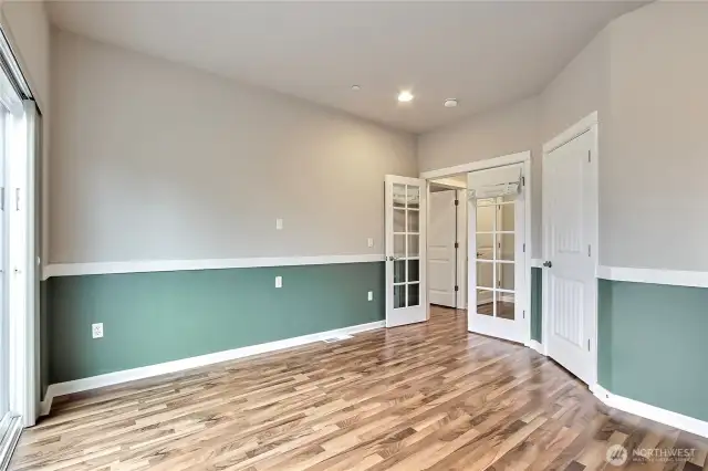 3rd bedroom/bonus room has french doors and access to deck.