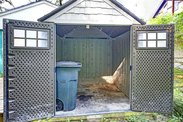 Detached Shed for Toys and Storage~