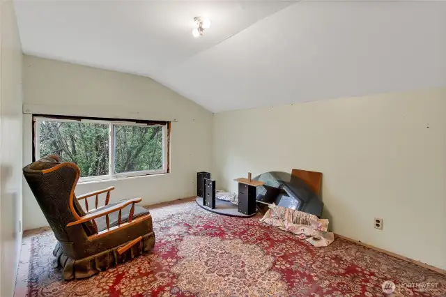Upper bedroom
