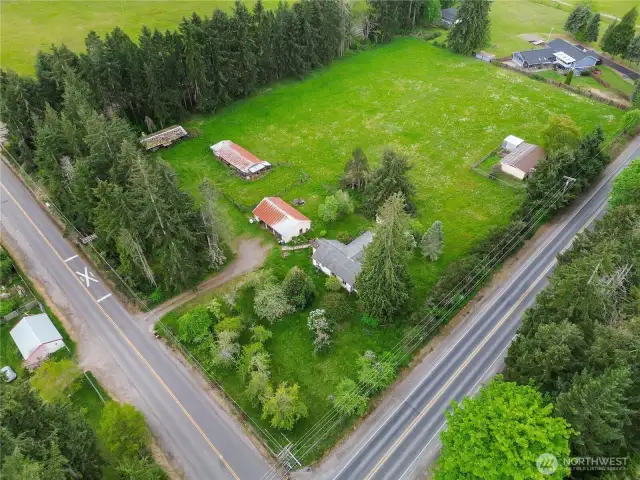 Nice flat dry land. North side 224th, East 126th, South is Railroad tracks