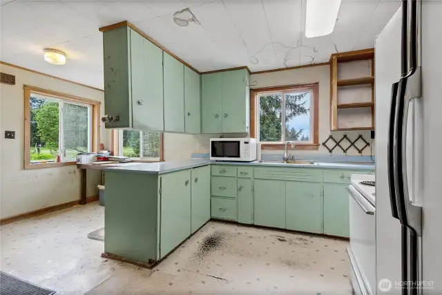 Kitchen and dining area