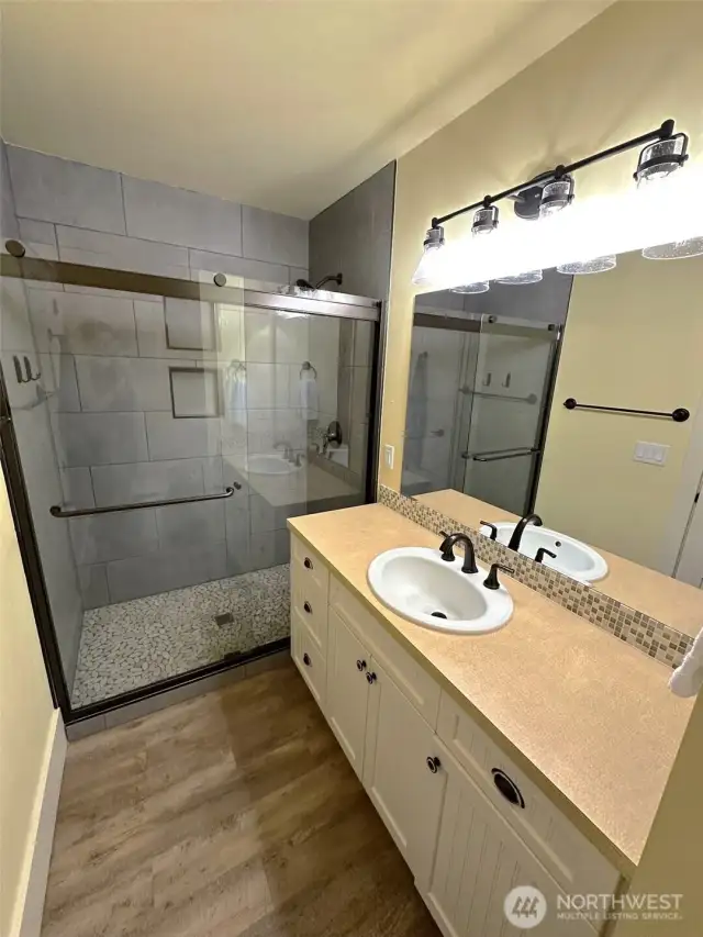 Ensuite bath
