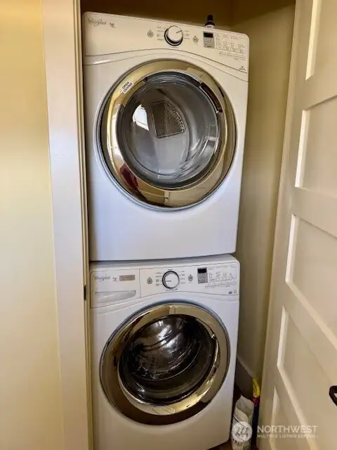 Full size stacking washer & dryer