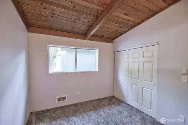 Guest bedroom