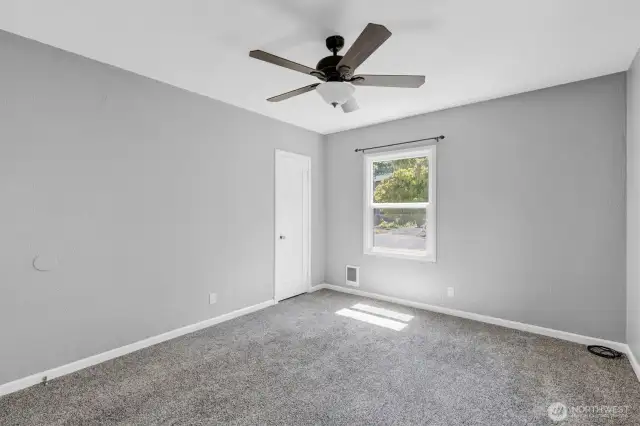 Bedroom with fan