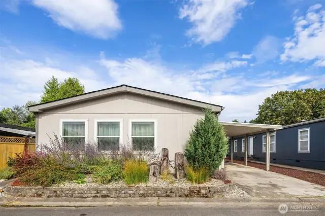 West facing, 1996 Manufactured Home on Leased Land.