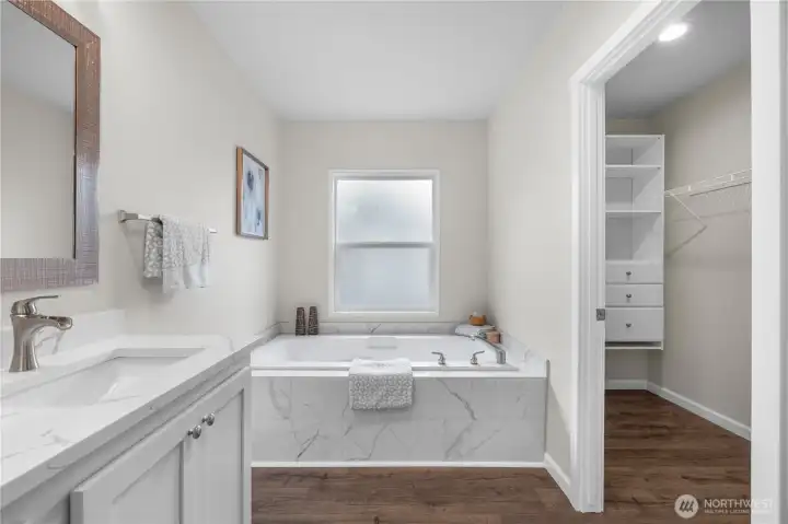Tub goals. Shower goals. Closet goals. All in one.